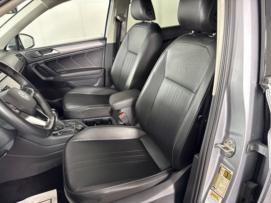 Used 2023 Volkswagen Tiguan SE AWD/4WD image 14