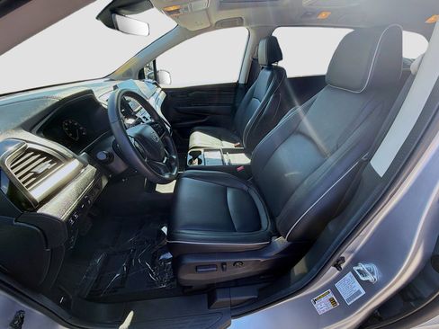 Certified 2025 Honda Odyssey Touring image 19