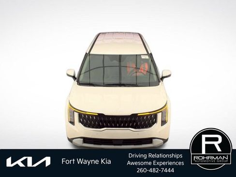 Certified 2025 Kia Carnival FWD image 6