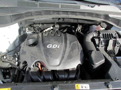 Used 2014 Hyundai Santa Fe Sport image 16