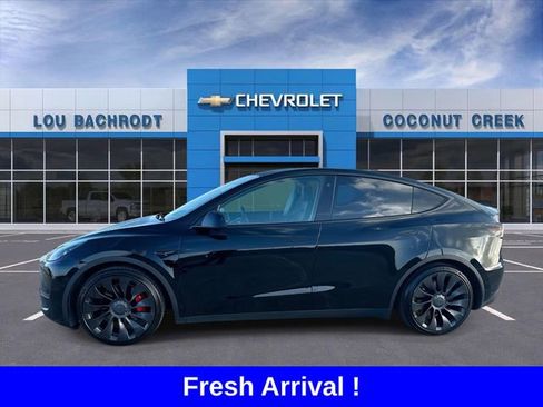 Used 2022 Tesla Model Y Performance image 5