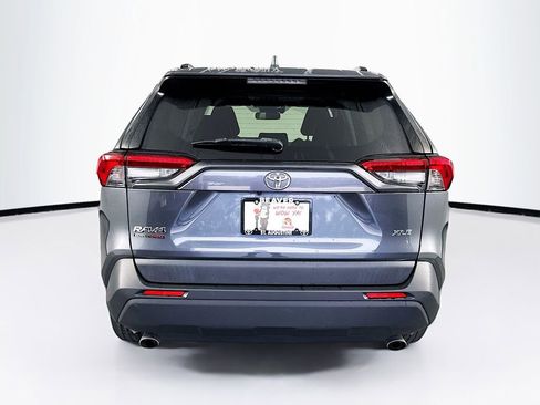 Used 2019 Toyota RAV4 XLE Premium w/ Cold Weather Package image 8