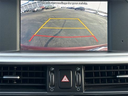 Used 2020 Kia Optima SE image 27