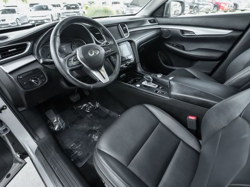 Used 2019 INFINITI QX50 Luxe w/ Navigation Package image 6