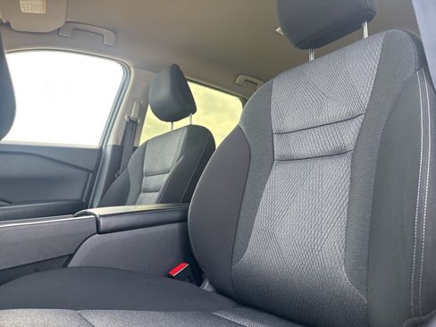 Certified 2025 Nissan Rogue SV image 41