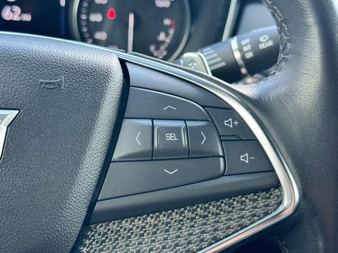 Used 2022 Cadillac XT5 Sportv w/ Technology Package AWD/4WD image 17