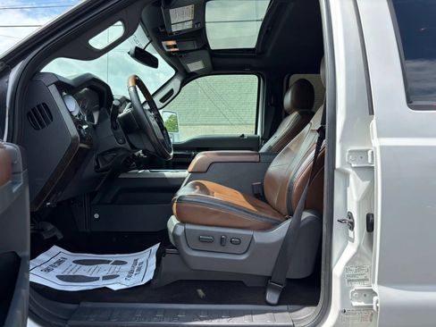 Used 2014 Ford F250 Platinum w/ FX4 Off-Road Package AWD/4WD image 19