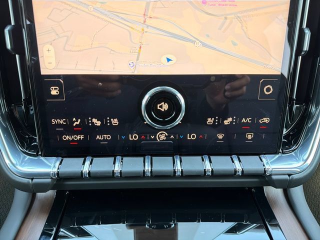 New 2026 GMC Yukon XL Denali w/ Denali Reserve Package AWD/4WD image 14