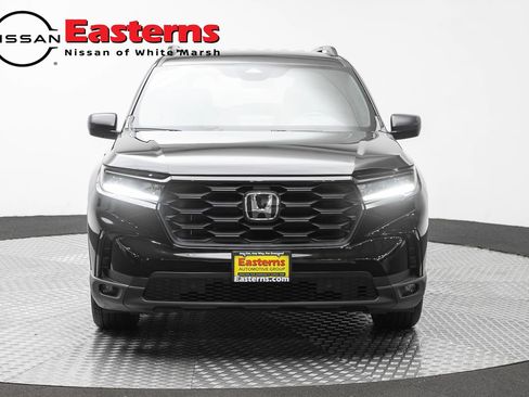 Used 2023 Honda Pilot Sport image 2