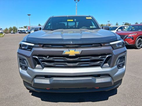 Used 2023 Chevrolet Colorado LT w/ LT Convenience Package III image 2