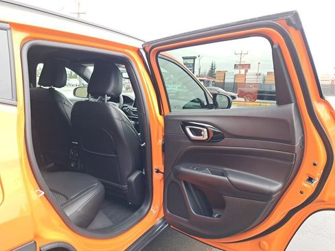 New 2026 Jeep Compass Latitude image 14