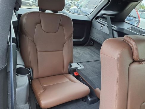 Used 2024 Volvo XC90 B6 Plus w/ Protection Package Premier image 16