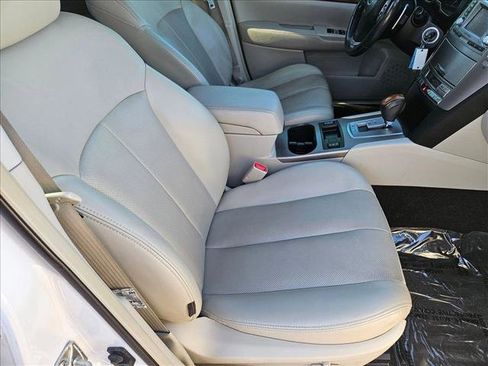 Used 2013 Subaru Outback 3.6R Limited image 16