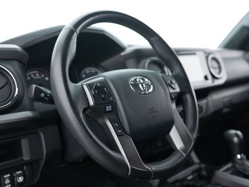 Used 2017 Toyota Tacoma SR5 image 23