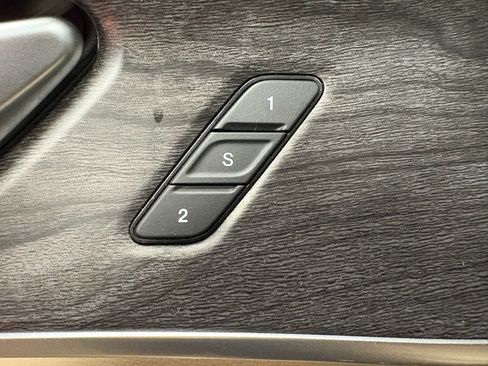 Used 2025 Jeep Grand Cherokee L Limited w/ Luxury Tech Group II AWD/4WD image 14