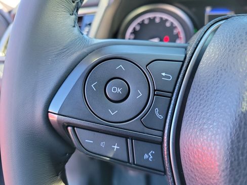 Used 2024 Toyota Camry SE image 23