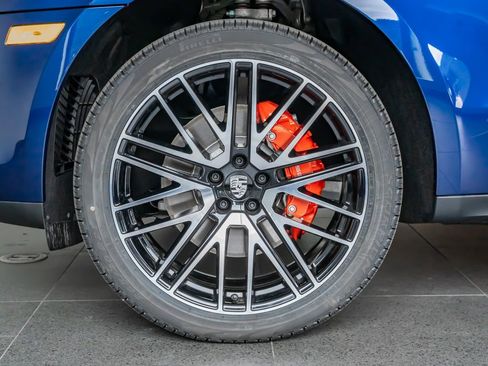 New 2026 Porsche Macan S image 11