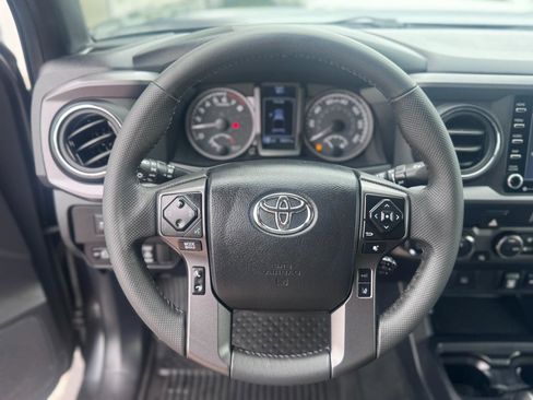 Used 2023 Toyota Tacoma TRD Off-Road AWD/4WD image 10