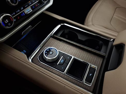 Used 2024 Ford Expedition Max Limited image 23