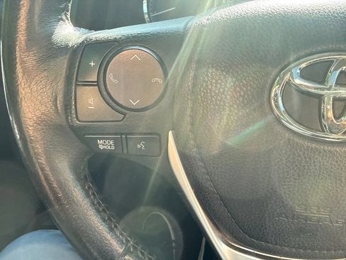 Used 2017 Toyota Corolla XSE w/ Carpet Mat Package (TMS) FWD image 19
