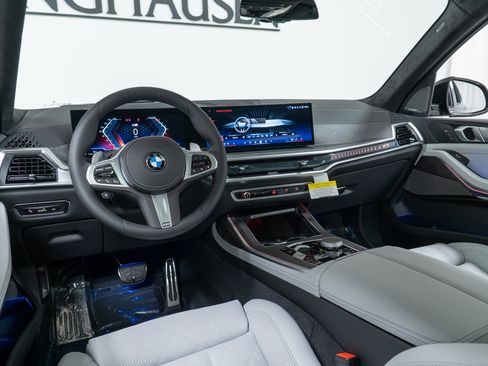 New 2027 BMW X7 xDrive40i w/ M Sport Package AWD/4WD image 16