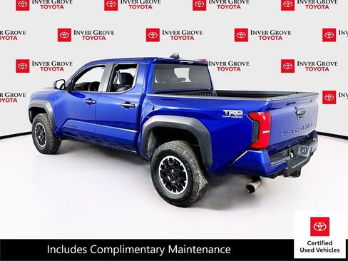 Certified 2024 Toyota Tacoma TRD Off-Road image 7