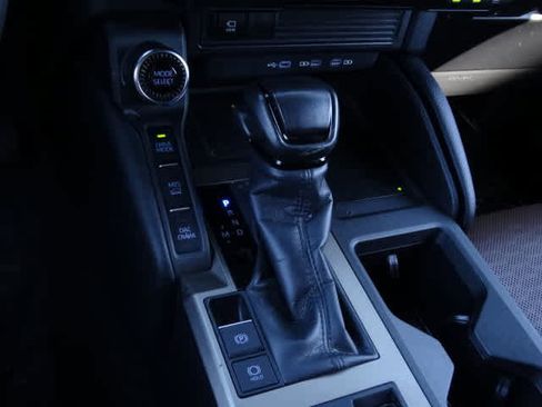 Certified 2025 Toyota Land Cruiser image 34