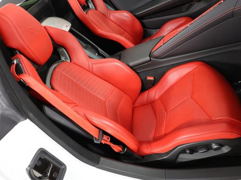Used 2021 Chevrolet Corvette Stingray Preferred Conv w/ Z51 Performance Package RWD image 11