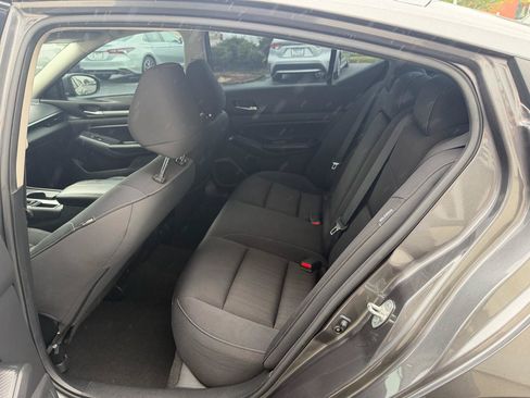 Used 2022 Nissan Altima 2.5 SV FWD image 26