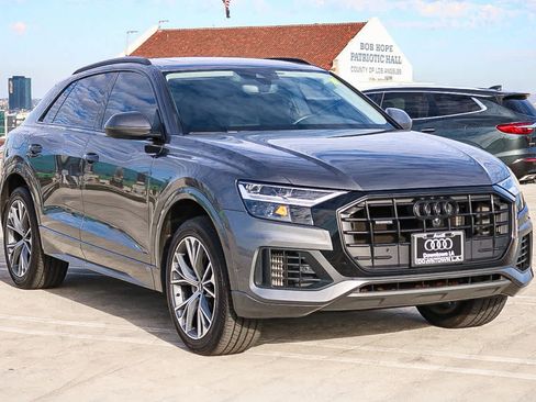 Used 2022 Audi Q8 Premium w/ Convenience Package image 3
