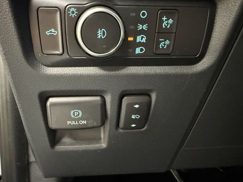 Used 2022 Ford F150 Lariat w/ Equipment Group 502A High image 17