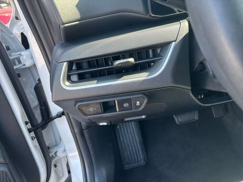 Used 2025 Kia K4 FWD image 33