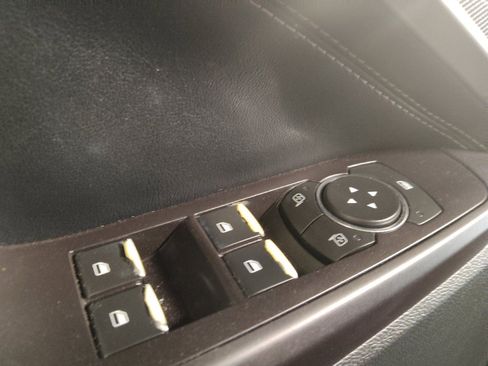 Used 2020 Ford Explorer XLT w/ Equipment Group 202A RWD image 27