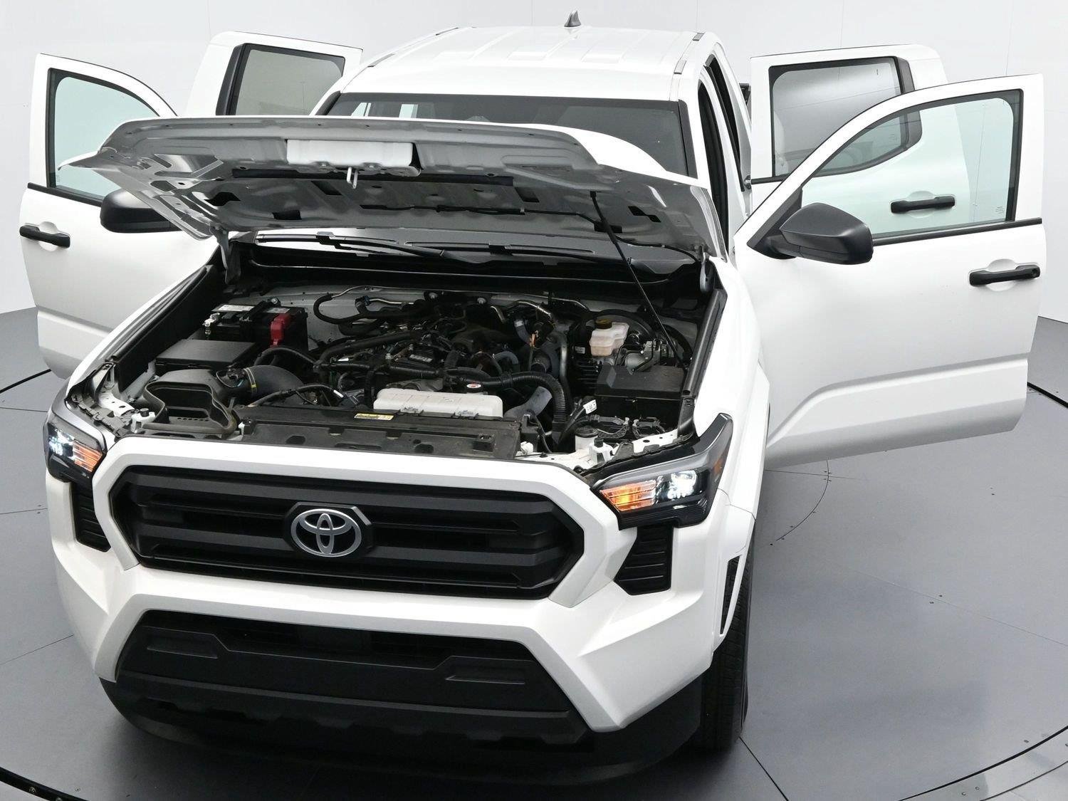 Used 2024 Toyota Tacoma SR AWD/4WD image 44