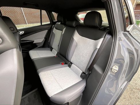 Certified 2023 Volkswagen ID.4 Pro image 24