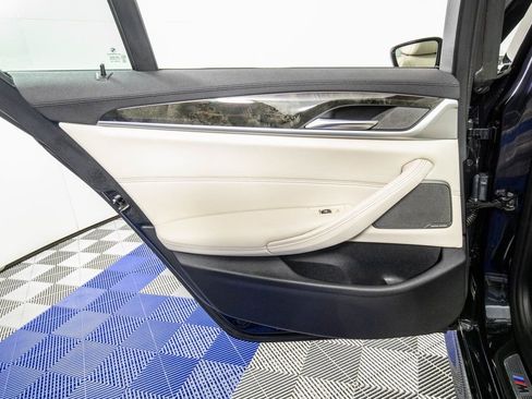 Used 2020 BMW 540i xDrive w/ M Sport Package image 14