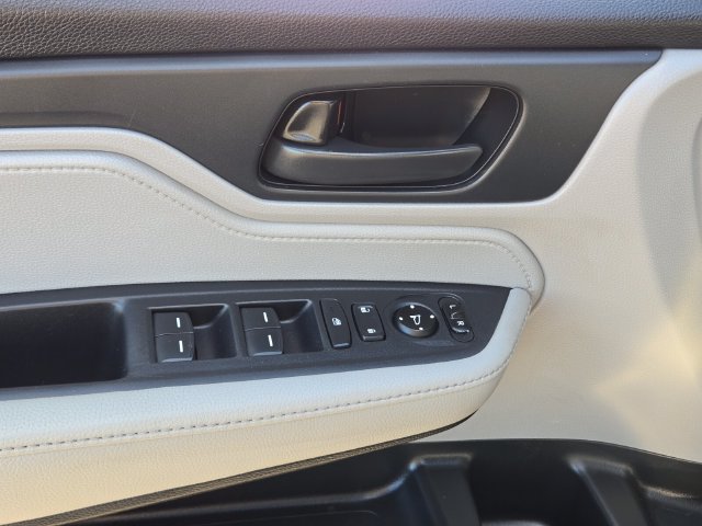 Used 2019 Honda Odyssey EX image 18