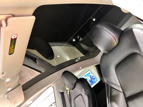 Used 2023 Tesla Model Y Long Range image 37