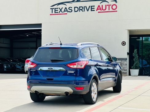Used 2015 Ford Escape Titanium w/ Equipment Group 301A FWD image 8