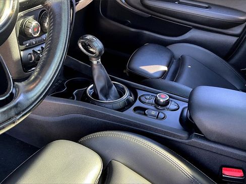 Used 2017 MINI Cooper Clubman S image 12