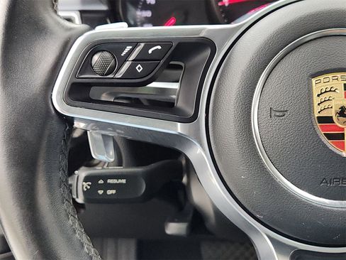 Used 2018 Porsche Macan image 26