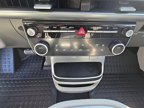 New 2026 Hyundai Ioniq 9 Calligraphy image 35