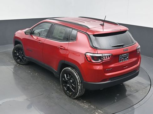 New 2026 Jeep Compass Latitude image 42