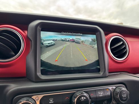 Used 2021 Jeep Wrangler Unlimited Rubicon image 27