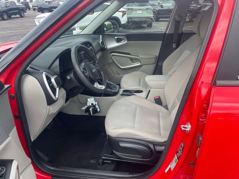 Used 2023 Kia Soul LX image 21
