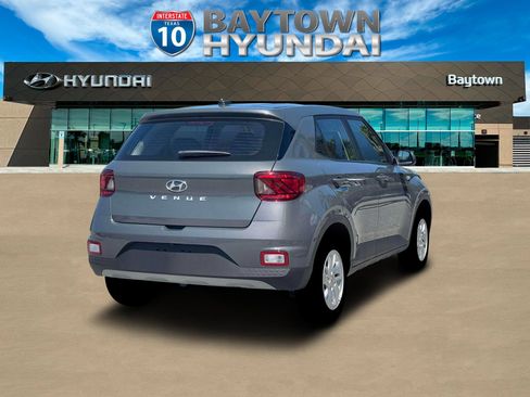 New 2026 Hyundai Venue SE image 7