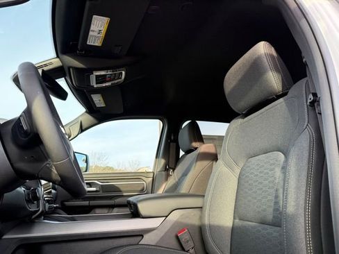 New 2026 RAM 1500 4x4 Crew Cab image 25