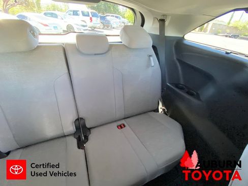 Certified 2026 Toyota Sienna LE FWD image 17