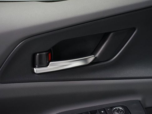 Certified 2025 Toyota Prius image 30