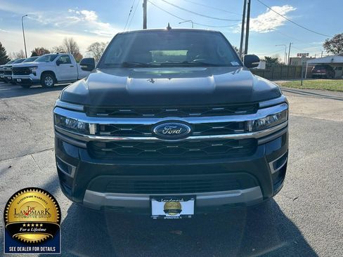 Used 2023 Ford Expedition Limited image 2